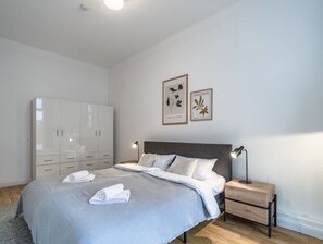 1 bedroom, iron/ironing board, free WiFi, bed sheets - Loot: Moderne Wohnung / Zentral (Kitzingen)