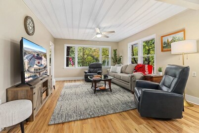 Little Red - Easy 1/2 Mi walk to UofA Campus