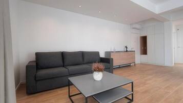 ๋๋ญ์ค ์ํํธ | ๊ฑฐ์ค ๊ณต๊ฐ | ์ผ์ด๋ธ ์ฑ๋ ์์ฒญ์ด ๊ฐ๋ฅํ 32์ธ์น LCD TV