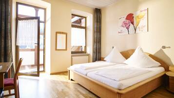 Family Room | In-room safe, individually decorated, individually furnished