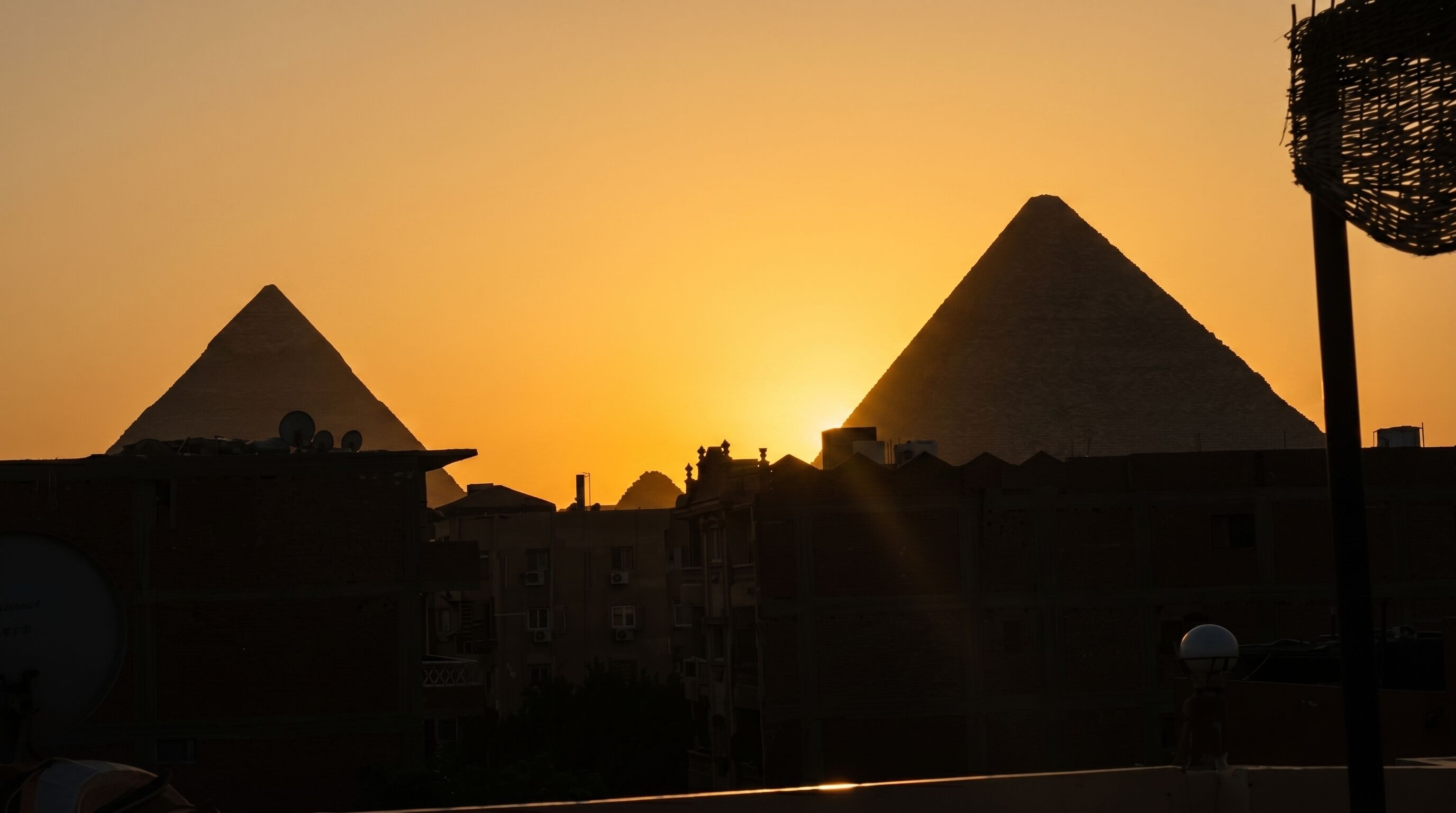 Photo - King Badr pyramids inn