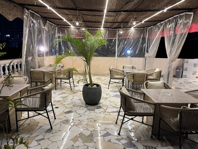 King Badr pyramids inn