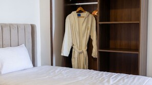 Superior Twin Room, 2 Twin Beds, Smoking | Wardrobe - King Badr pyramids inn (Giza)