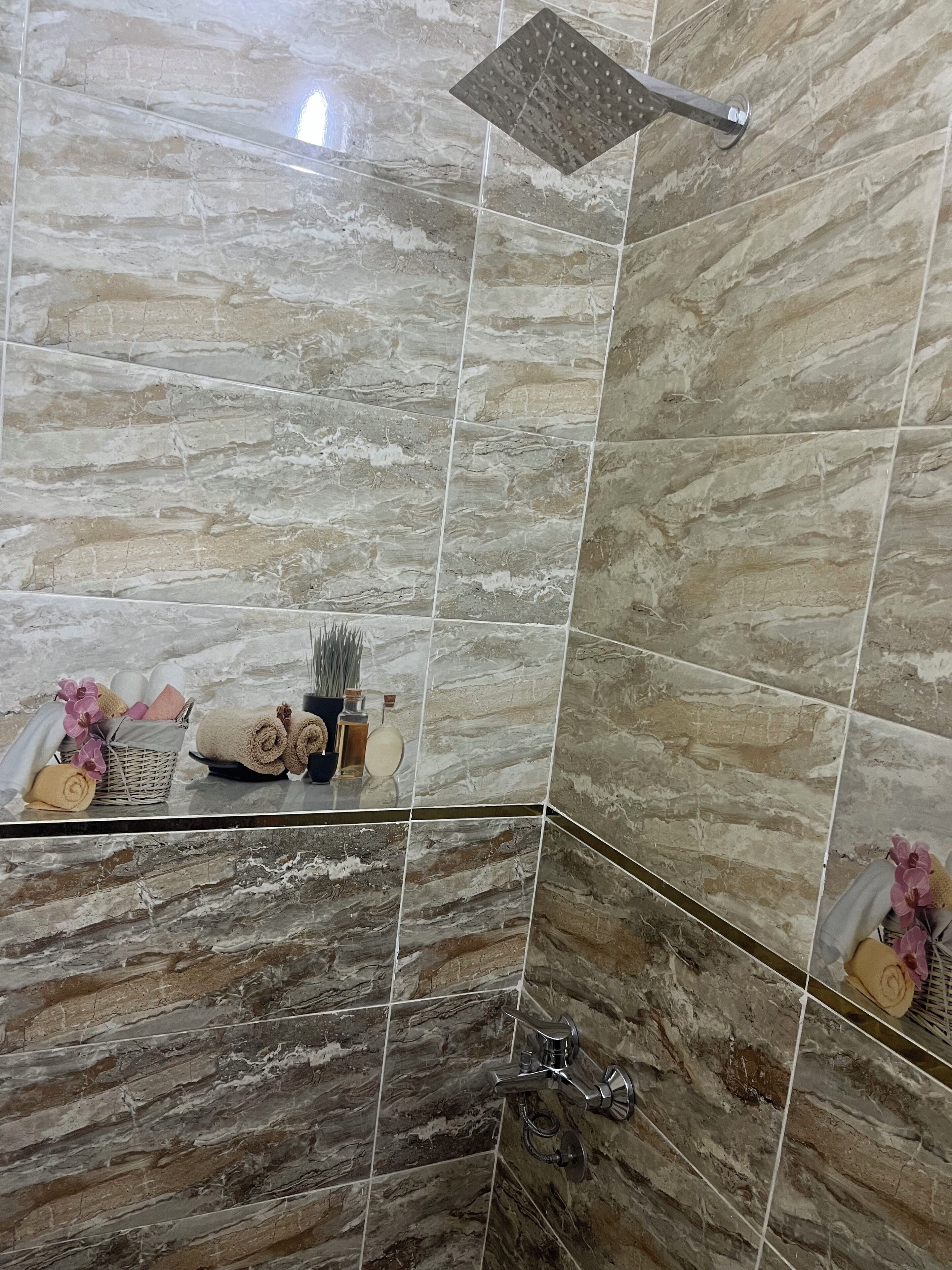 Foto - King Badr pyramids