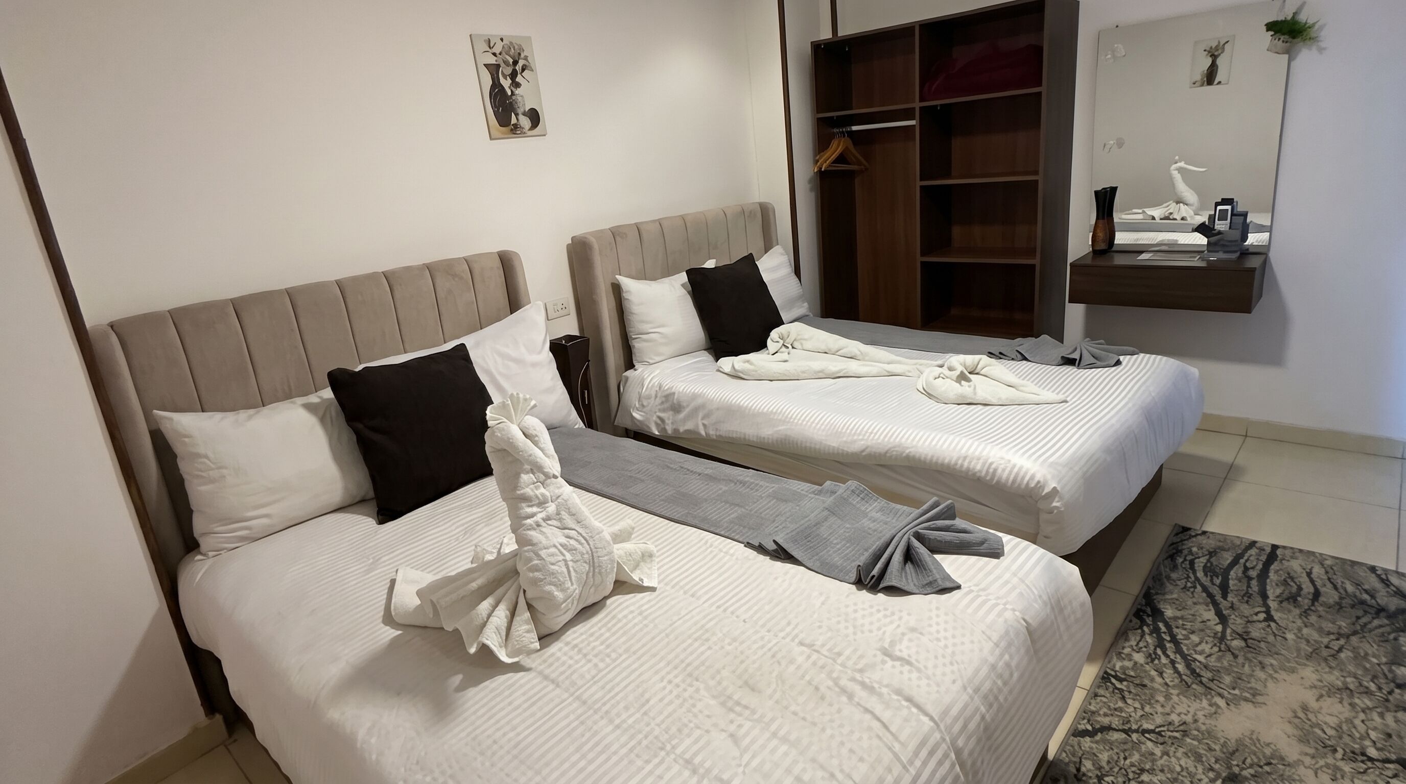 Rom – deluxe | Sengetøy av topp kvalitet, minibar og blendingsgardiner