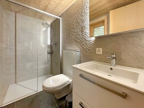 Shower, hair dryer, towels - Chalet à Didi - Alpes Paradise- Ski in and out (La Tzoumaz)