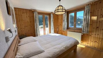 2 chambres, fer et planche Ă repasser, Wi-Fi gratuit, draps fournis