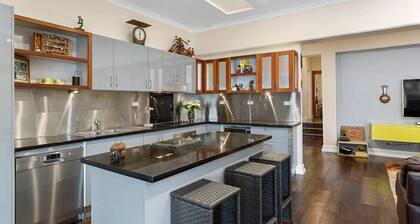 Heritage Building Penthouse CBD Apartment