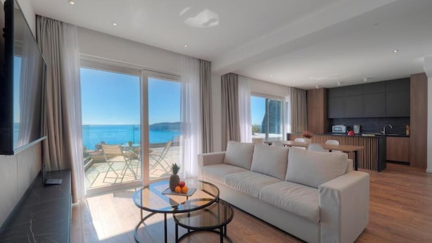 Unclassified image, 1 of 21, button - Horizon Two Bedroom Penthouse Hot tub (Becici)