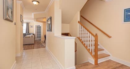 Luxury 4 Bedroom Townhouse just steps to the beach, with free WiFi and big size living room perfect for a big family.