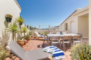 Outdoor dining - La Manga Club Bellaluz Apartment 603 (Atamaría)