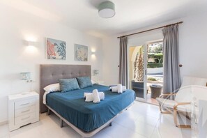 3 bedrooms, iron/ironing board, WiFi, bed sheets - La Manga Club Los Olivos Apartment 604 (La Manga)