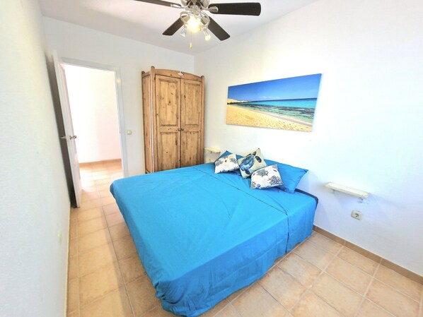 3 chambres, fer et planche à repasser, accès au Wi-Fi (inclus)