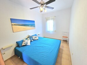 3 chambres, fer et planche à repasser, accès au Wi-Fi (inclus)
