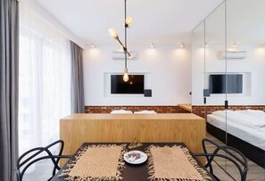 Dining - Rakowicka 22J | Air-conditioned Studio | Parking (Kraków)