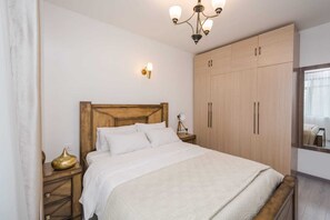 City Apartment | 3 bedrooms, free WiFi - Lux Suites Sandalwood Gardens Apartments (Nairobi)