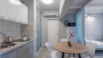 Duplex galeria | Cozinha privada | Frigobar, cooktop, chaleira elétrica