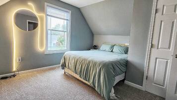 5 habitaciones, tabla de planchar con plancha, wifi y ropa de cama