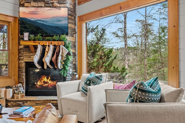 Interior - Stay cozy at one of our most loved cabins! (Sevierville)