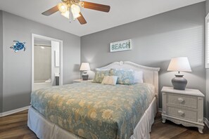 2 bedrooms, iron/ironing board, free WiFi, bed sheets - 2BR/2BA Low-rise walk up with easy beach access & gated pool! (Gulf Shores)