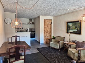 Romantic Studio, Kitchen, Lake View | Premium bedding, pillowtop beds, individually decorated - Schellerup Gård (Herning)