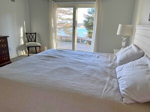 4 bedrooms, desk, iron/ironing board, WiFi - Pet Friendly Spacious Waterfront Home With A Deep Water Access Dock (2324) (Cotuit)