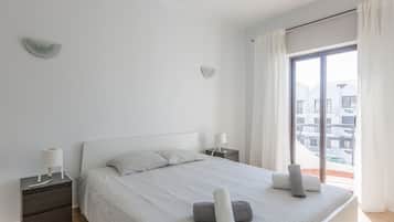 1 dormitorio, escritorio, tabla de planchar con plancha y wifi gratis