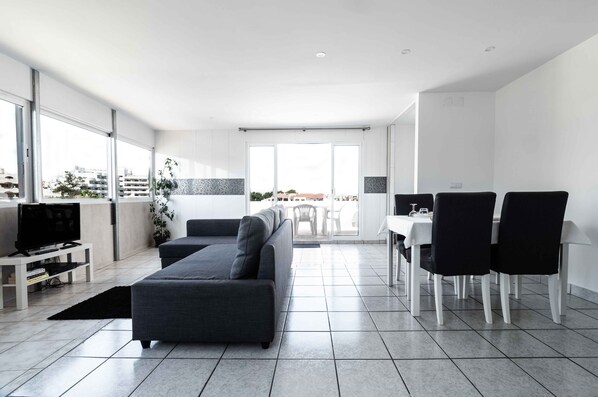 Smart-tv och böcker