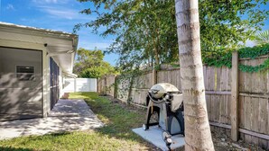 Unclassified image, 2 of 32, button - Bungalow Close to Naples Beaches (Naples)
