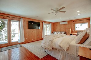 4 Schlafzimmer, Schreibtisch, Bügeleisen/Bügelbrett, Reisekinderbett