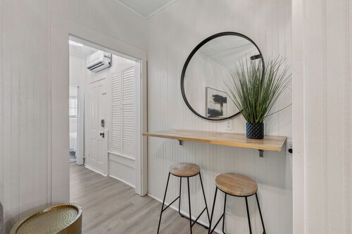 Charming Home— Free parking in Mobile; Mardi Gras