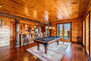 Spielezimmer
