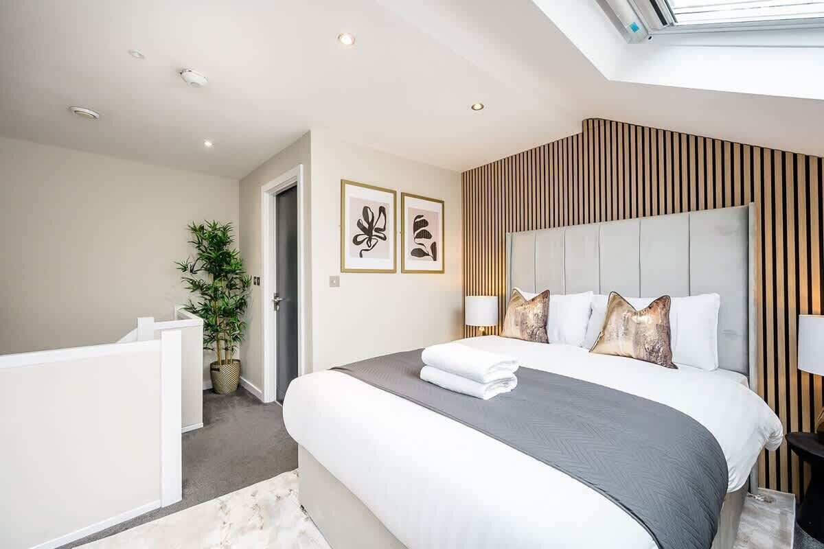 2 soverom, strykejern/-brett, wi-fi og sengetøy