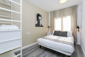 2 Schlafzimmer, Bügeleisen/Bügelbrett, Reisekinderbett, kostenloses WLAN