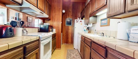Kondominium, 2 kamar tidur | Dapur pribadi | Lemari es, oven, mesin pembuat kopi/teh, dan pemanggang roti