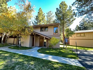 Condo, 2 Bedrooms | Exterior