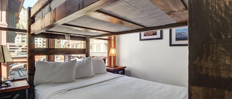 Condo, 2 Bedrooms | 2 bedrooms, laptop workspace, iron/ironing board, free WiFi