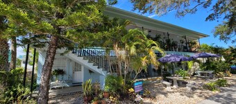 Beach Quarters - ALL