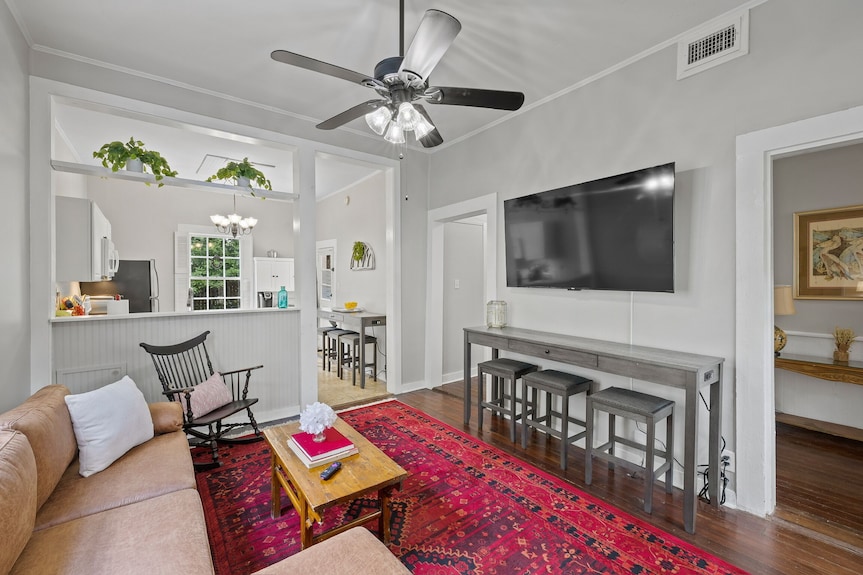 Spacious Home In Downtown; Mardi Gras; Sleeps 8 - 莫比爾