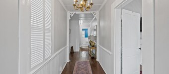 Spacious Home in Downtown; Mardi Gras; Sleeps 8