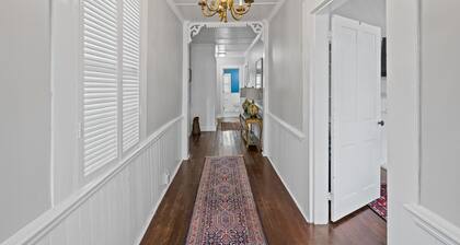 Spacious Home in Downtown; Mardi Gras; Sleeps 8
