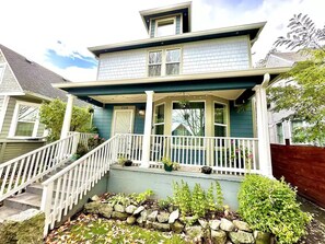 Exterior - 1904 home near Tacoma dome & convention center
Pet friendly (Tacoma)