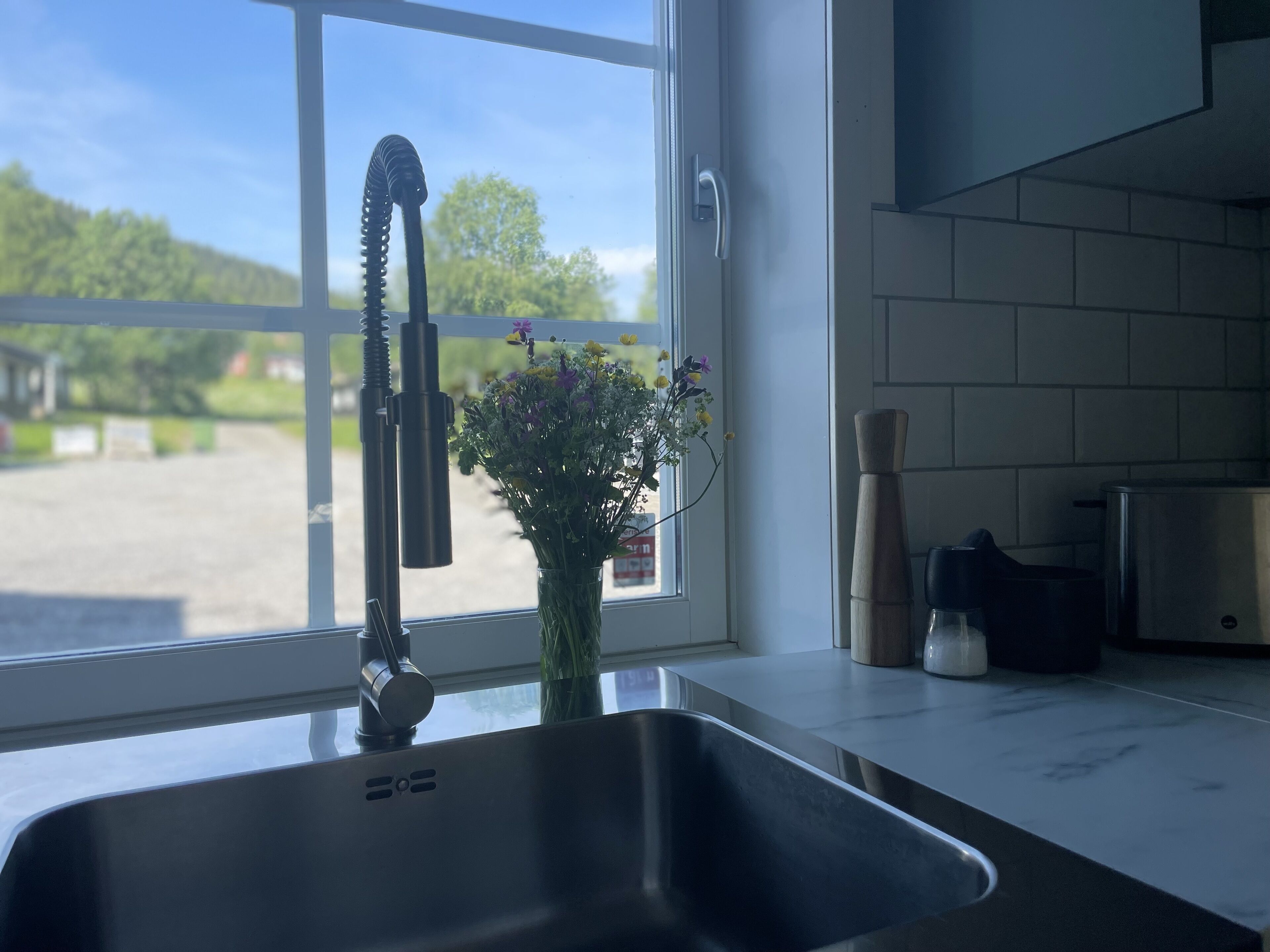 المنشأة من الداخل