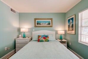 1 chambre, fer et planche à repasser, Wi-Fi gratuit, draps fournis