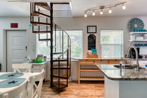 Private Heated Pool & Game Room &  Steps from the Beach