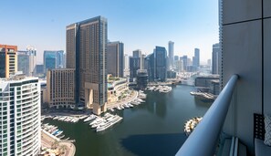 House - Premium 2BR Apt w Marina Views (Dubai)