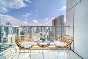 House - Premium 2BR Apt w Marina Views (Dubai)