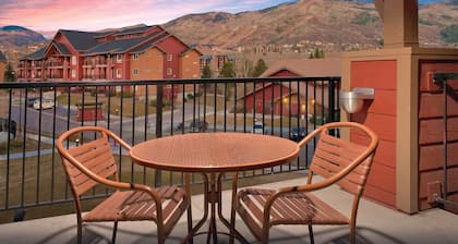 2Bed/2Bath Unit at Luxurious Steamboat Springs Resort in Ski Country!