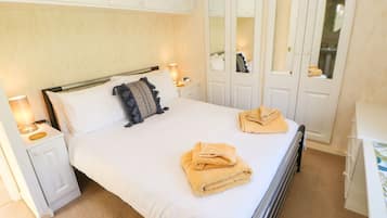 2 bedrooms, individually decorated, individually furnished, free WiFi
