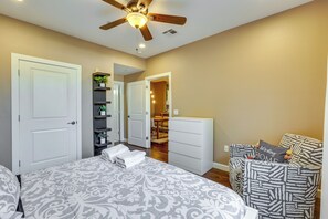 Apartment (2 Bedrooms) | Interior - Chic Resort-style Condo: Walk to Papago Park! (Phoenix)